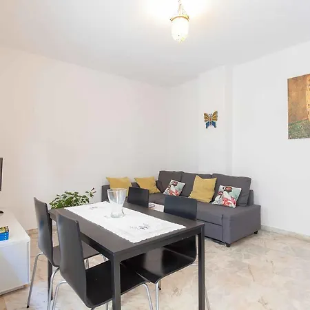 Apartment Maravilloso Duplex En Escoberos Seville